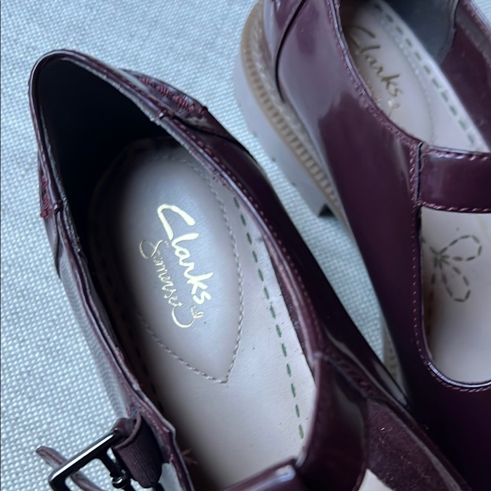 Clarks Burgundy T-Strap Mary-Jane flats - Picture 3 of 13